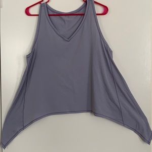 Lululemon sleeveless T-shirt. Seize 10